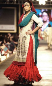 Amazing Punjabi Style Lacha kurta Attires for Young Girls | Trendy ...