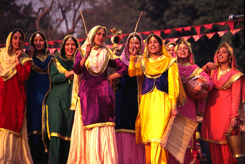 punjabi suit for giddha