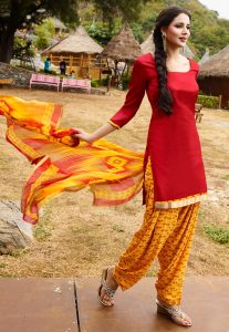 Printed Cotton Punjabi Suit in Red Printed Cotton Punjabi Suit in Red
