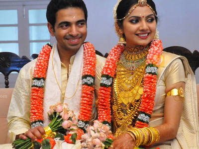 Getting To Know About The Hindu Kerala Weddings | Utsavpedia
 Kerala Hindu Nair Wedding Photos