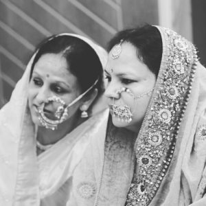 married-women-wearing-pahari-nath women-wearing-pahari-nath