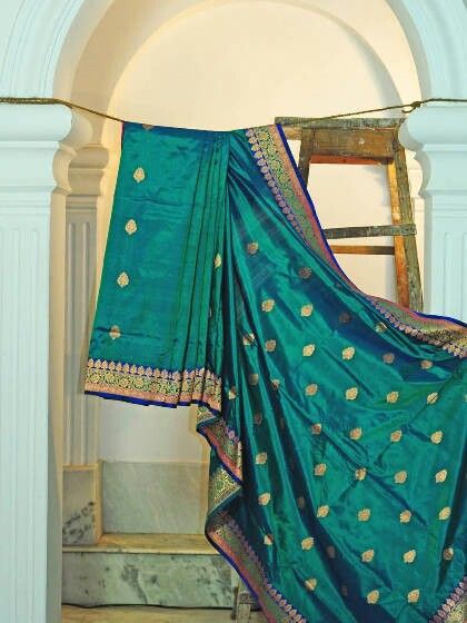 Banaras Brocade Saree with Buti Work Banaras Brocade Saree with Buti Work