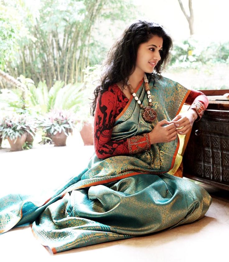 Indian Women in Brocade Saree Indian Women in Brocade Saree